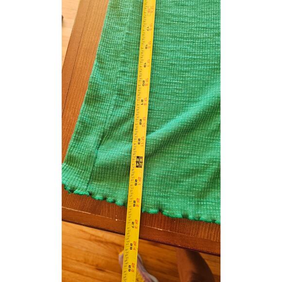 t.la Anthropologie Short Sleeve Ribbed T Shirt. Ruffled Trim, Holly, Sz S NEW - Picture 6 of 6